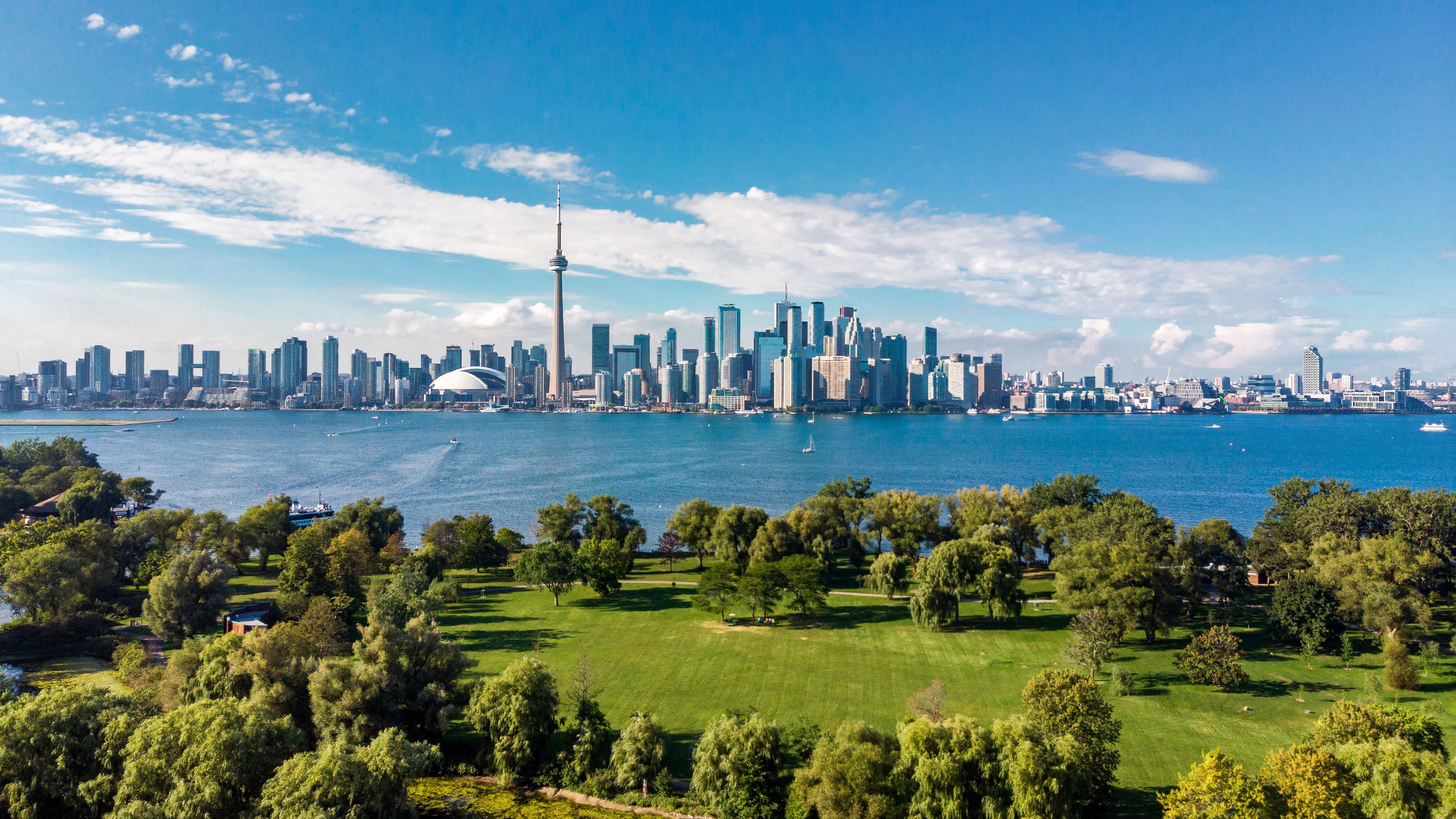 toronto_across_lake_2x_a00a80c